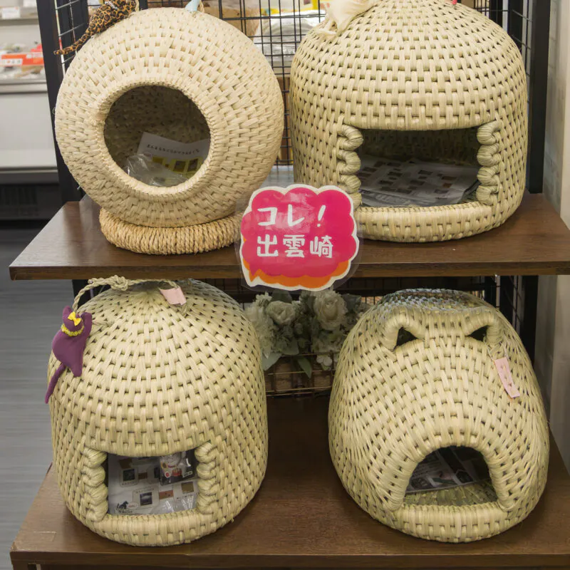 猫好きにはたまらない♪可愛い形の「ねこちぐら」